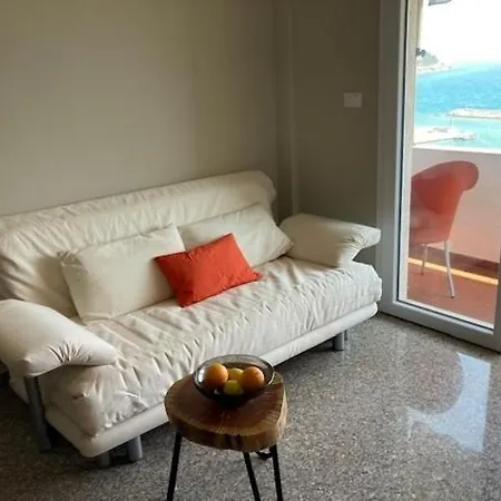 Bella Vista Sopra Il Porto! *