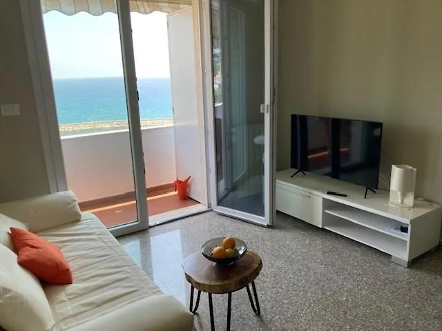 Lägenhet Bella Vista Sopra Il Porto!