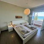 Bella Vista Sopra Il Porto! سان لورينسو أل ماري