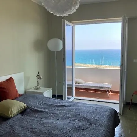 Bella Vista Sopra Il Porto! *