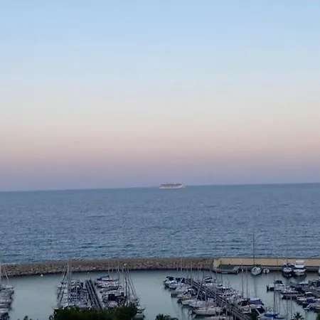 Bella Vista Sopra Il Porto!