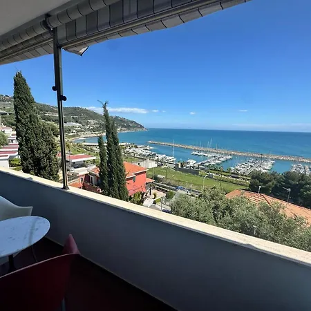 Bella Vista Sopra Il Porto! *