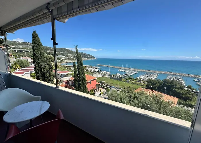 Bella Vista Sopra Il Porto! *